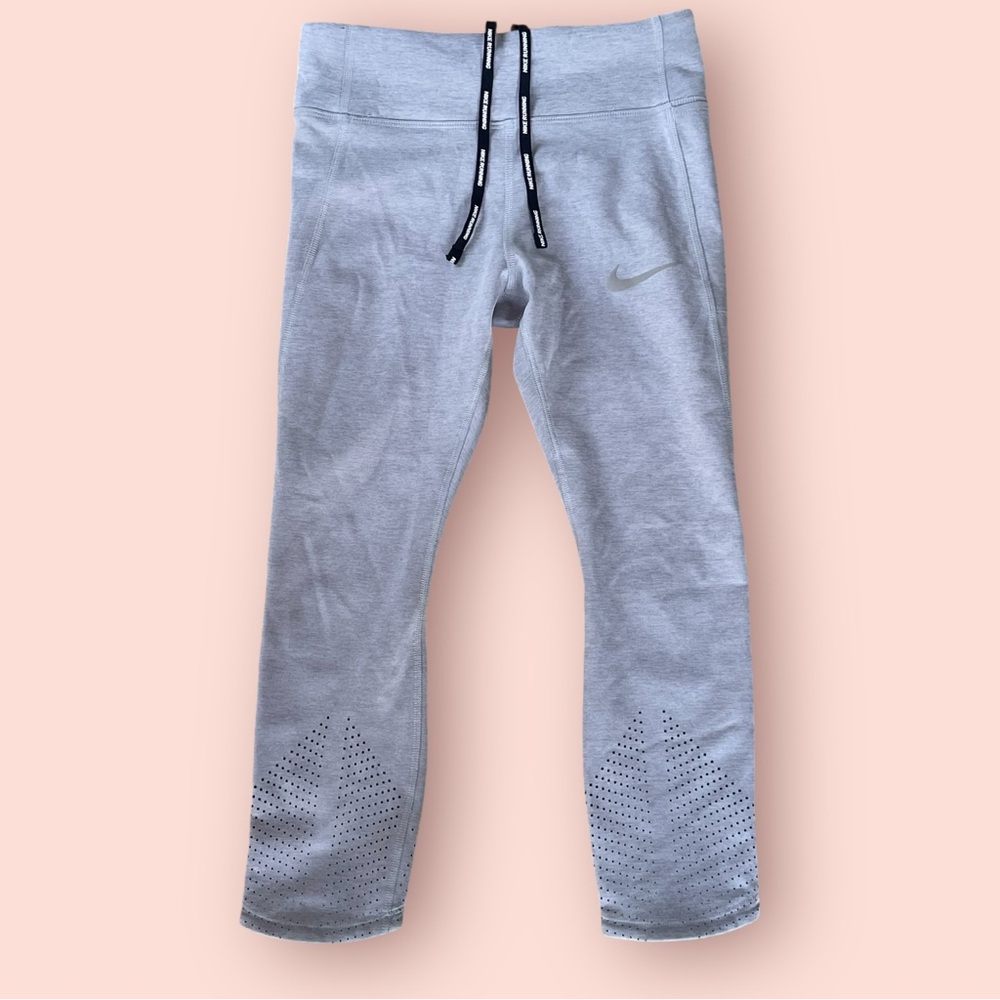 Nike‎ Women’s Light Gray Leggings